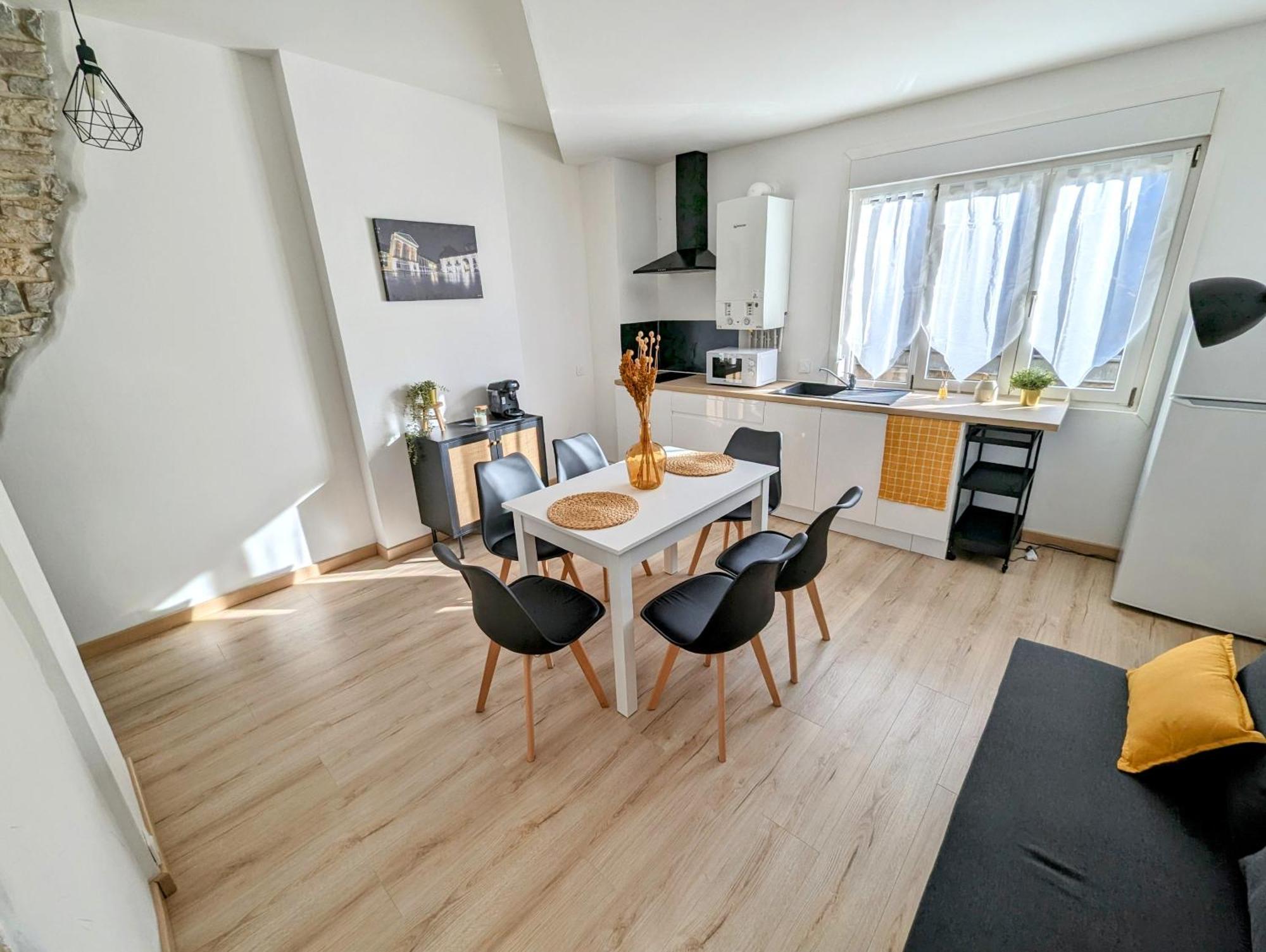 Logement Complet Dijon Centre Jusqu'A 6 Couchages Exterior foto